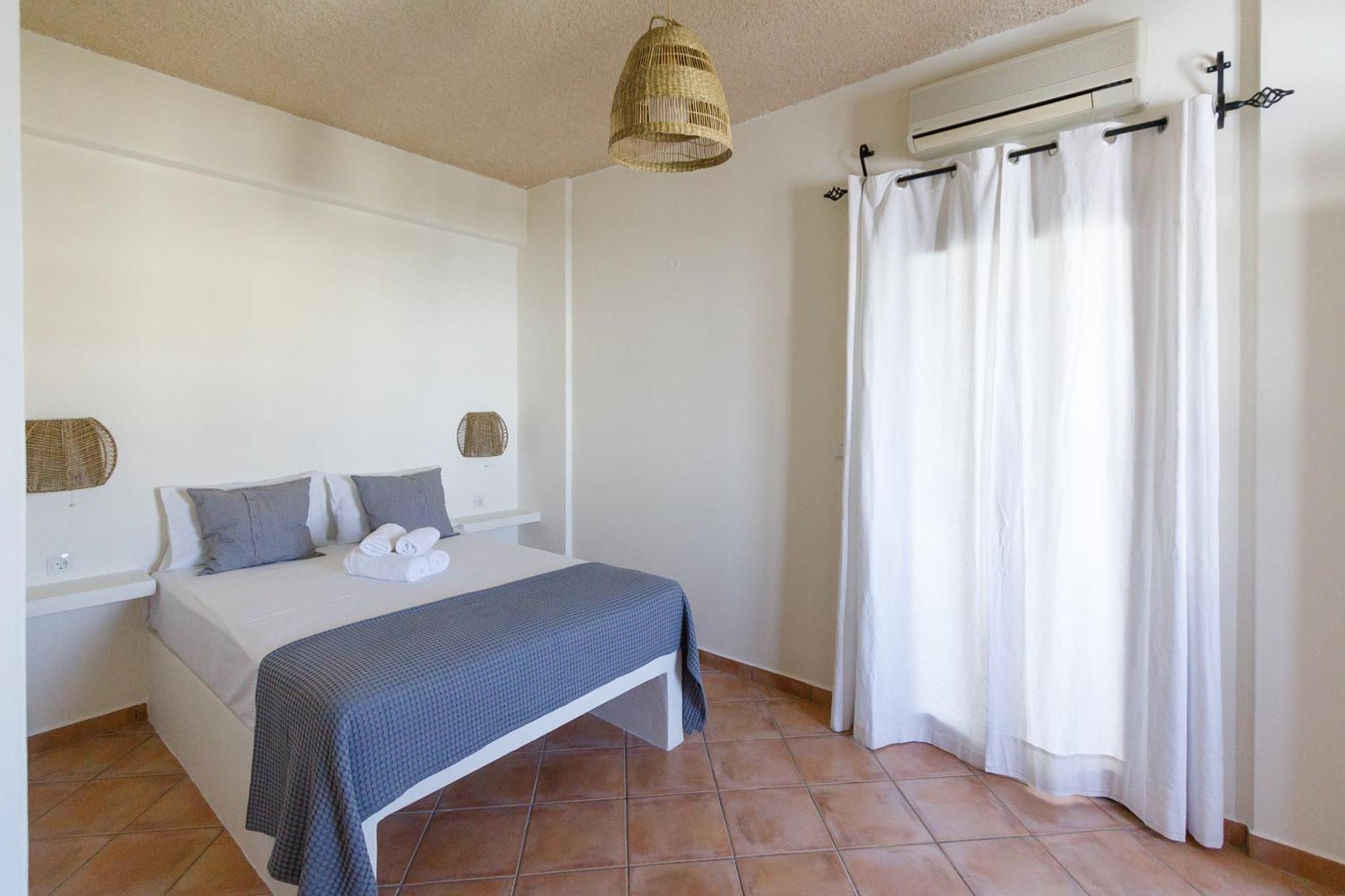 Aparthotel Ligaries Kini Esterno foto