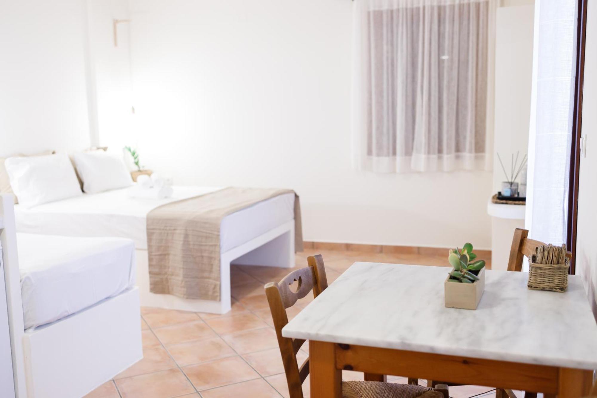 Aparthotel Ligaries Kini Esterno foto