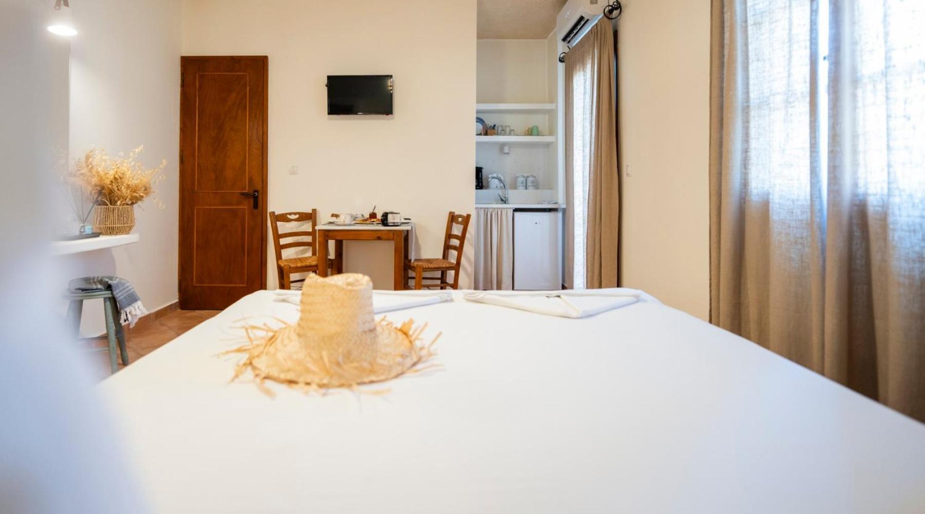 Aparthotel Ligaries Kini Esterno foto